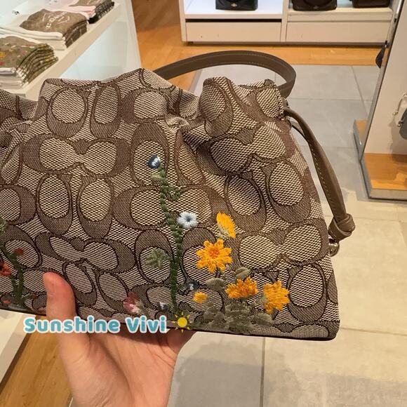 NWT COACH Faye Shoulder Bag Signature Jacquard With Floral Embroidery cdz02 - Picture 7 of 10